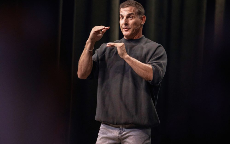 Pastor Craig Groeschel seeks to remove stigma about mental health among Christians - Metro Voice News